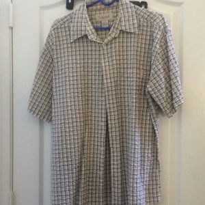 FINAL MARKDOWN Men’s Sedgefield Seersucker SS Shirt (L)